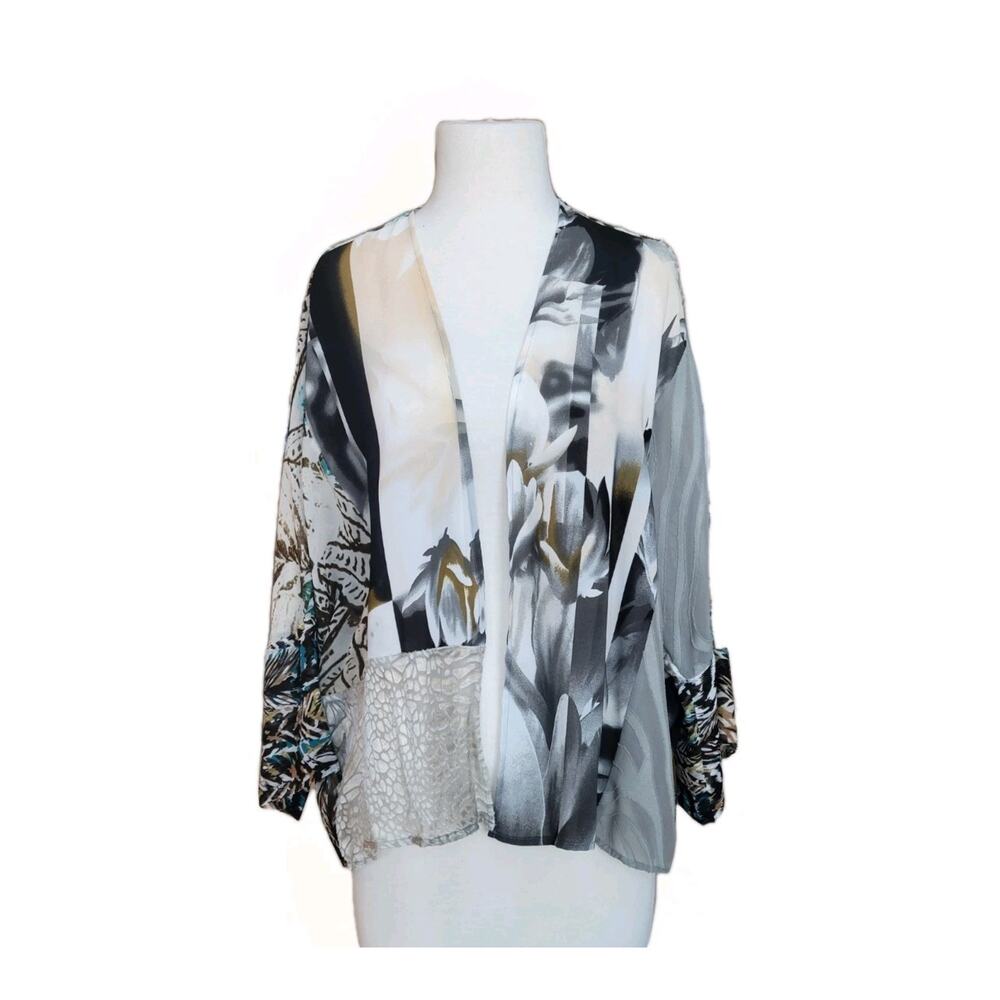 Travelers Collection Chico's Sz 1 Sheer Over Shirt Cardigan Animal Leaf Print